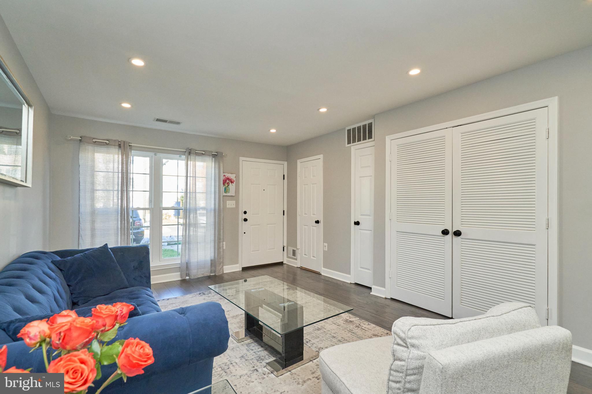 13111 Shadowbrook Lane Fairfax, VA 22033 - Photo 8 of 40
