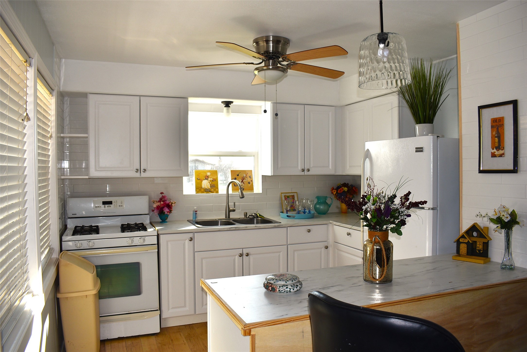 373 Neptune Street Sargent, TX 77414 - Photo 14 of 30 New kitchen