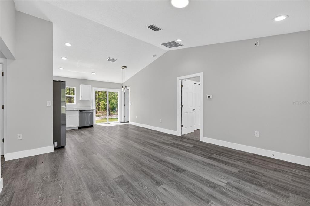1069 Southwest Sands Point Avenue Dunnellon, FL 34431 - Photo 7 of 30 Gallery Image 7