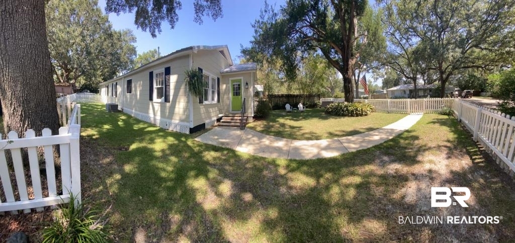 354 Azalea Street Fairhope, AL 36532 - Photo 3 of 24