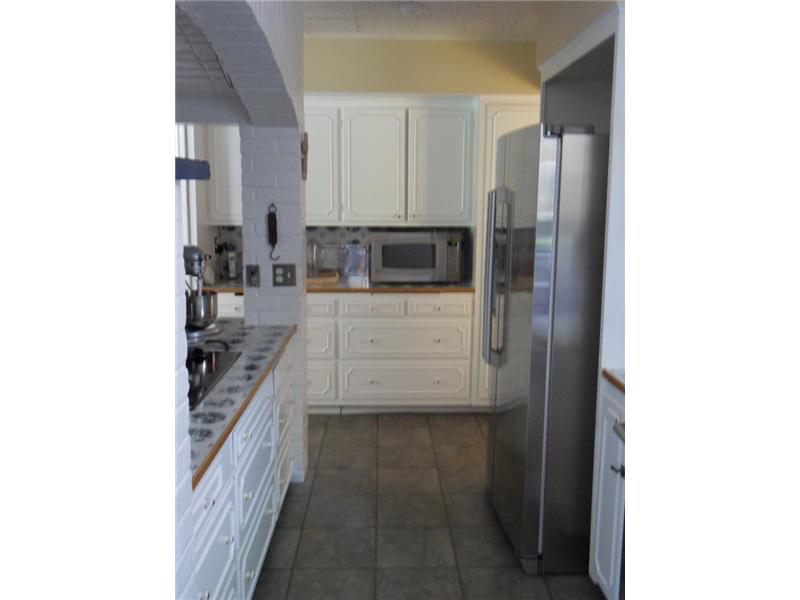 136 Red Arrow Road Ligonier, PA 15658 - Photo 3 of 25 Kitchen.