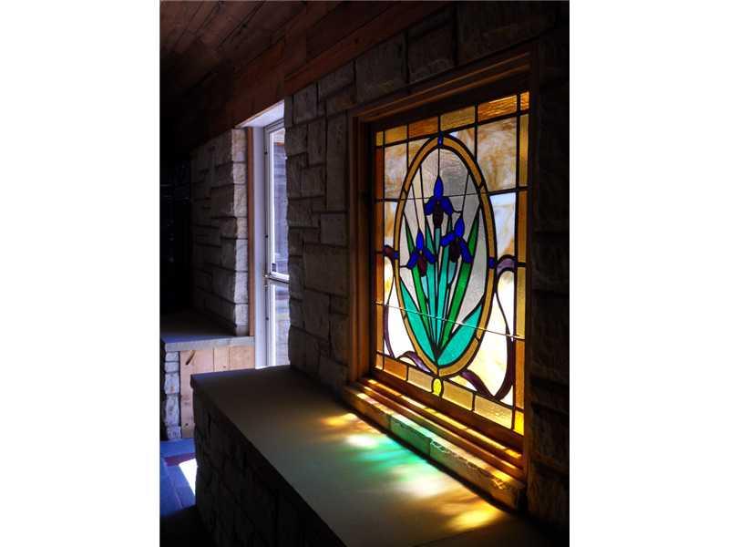 136 Red Arrow Road Ligonier, PA 15658 - Photo 8 of 25 Other. Breezeway Window