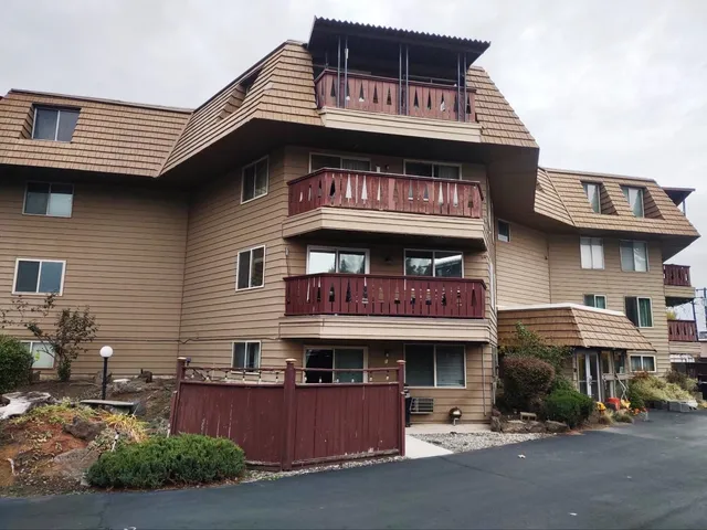 $275,000 | 9024 North Country Homes Boulevard, Unit 7, Spokane, WA 99218