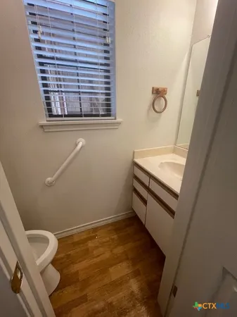 $1,650 | 1375 Canyon Trace, Unit B, Canyon Lake, TX 78133