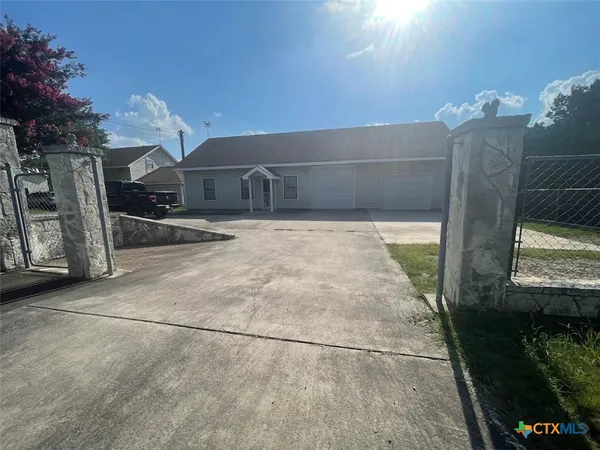 $1,650 | 1375 Canyon Trace, Unit B, Canyon Lake, TX 78133