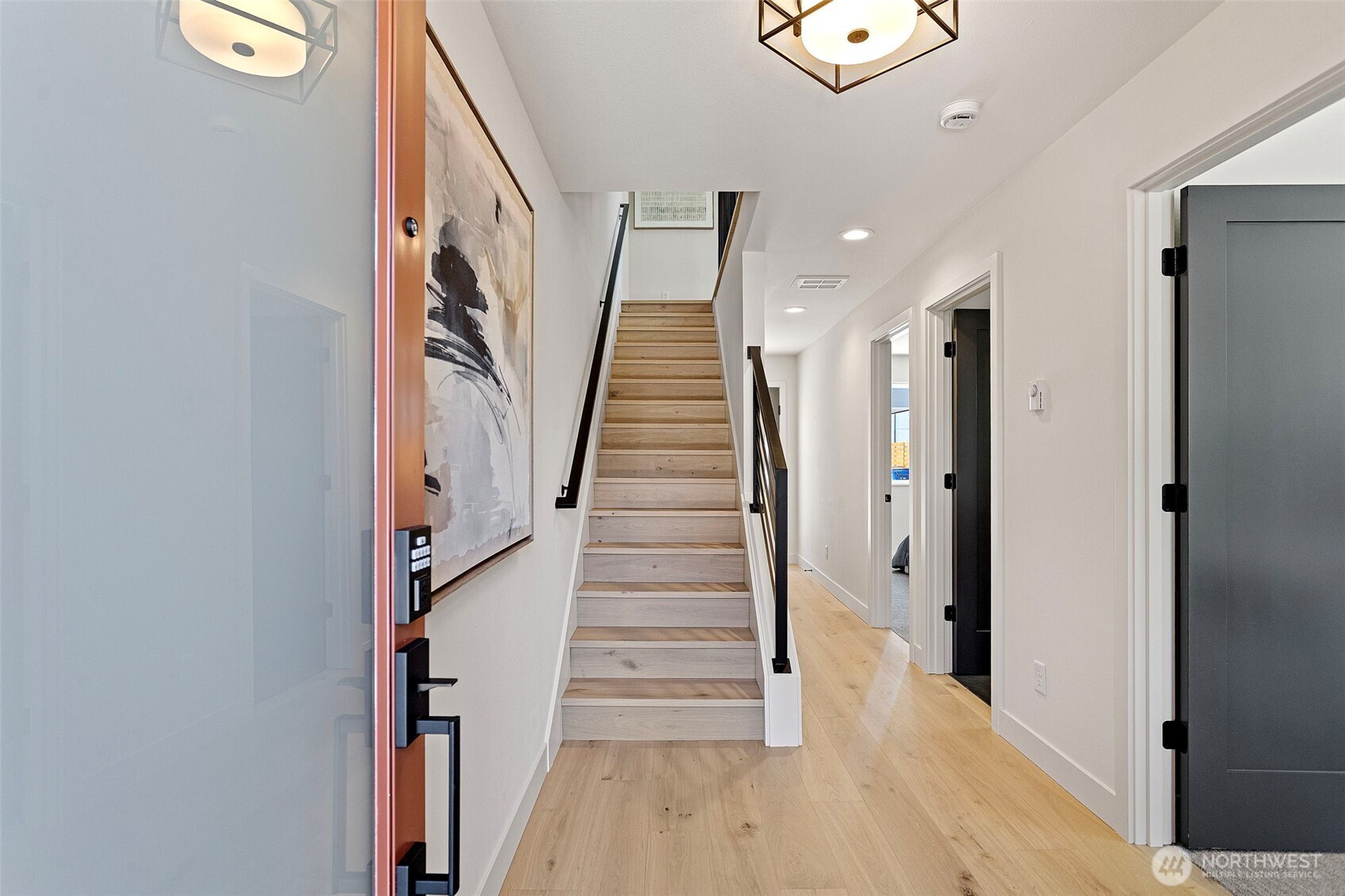 4432 Dayton Avenue North Seattle, WA 98103 - Photo 5 of 38