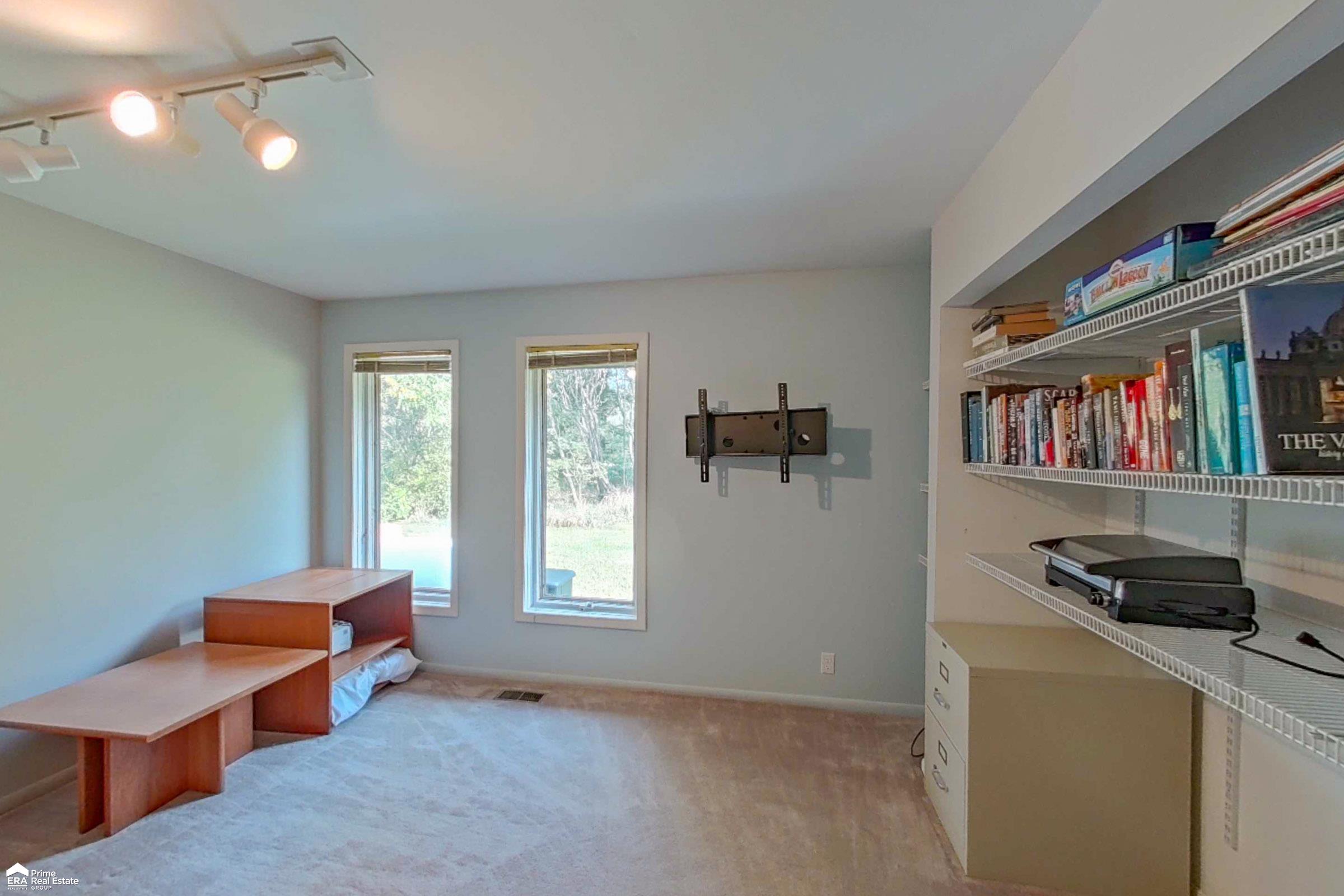 9300 Hartland Road Fenton, MI 48430 - Photo 22 of 50 50157239-b7372b5e-ecdc-48c0-a44a-1952277af0a1.JPG