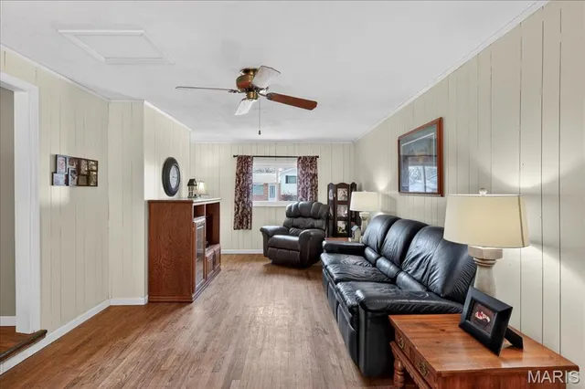 $268,000 | 1812 Debbie Drive, High Ridge, MO 63049