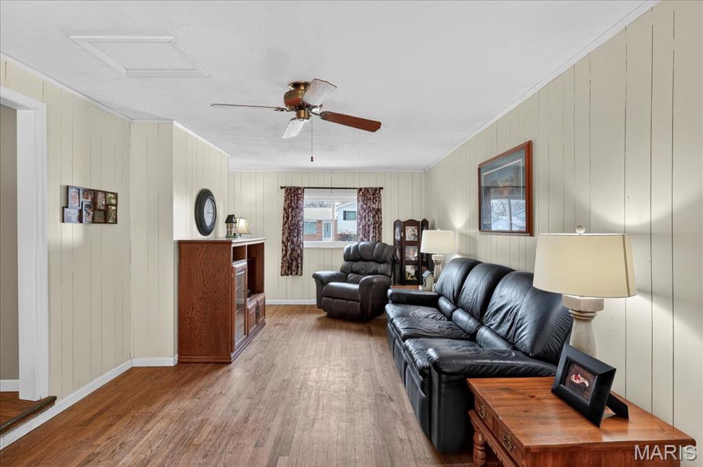 1812 Debbie Drive High Ridge, MO 63049 - Photo 11 of 26