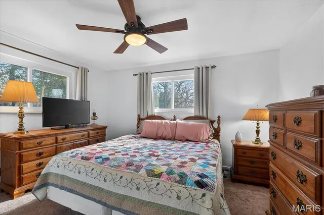 $268,000 | 1812 Debbie Drive, High Ridge, MO 63049