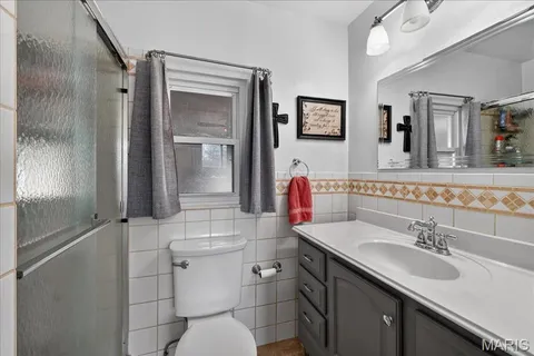 $268,000 | 1812 Debbie Drive, High Ridge, MO 63049