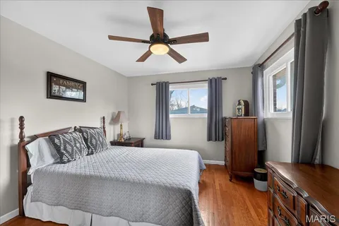 $268,000 | 1812 Debbie Drive, High Ridge, MO 63049