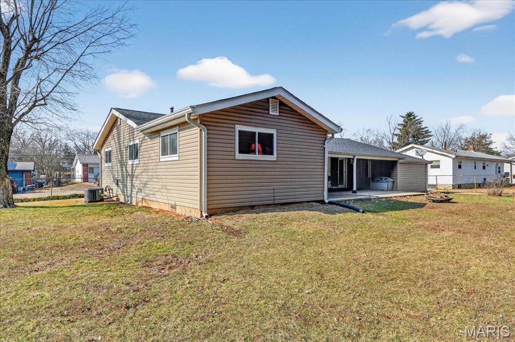 1812 Debbie Drive High Ridge, MO 63049 - Photo 24 of 26