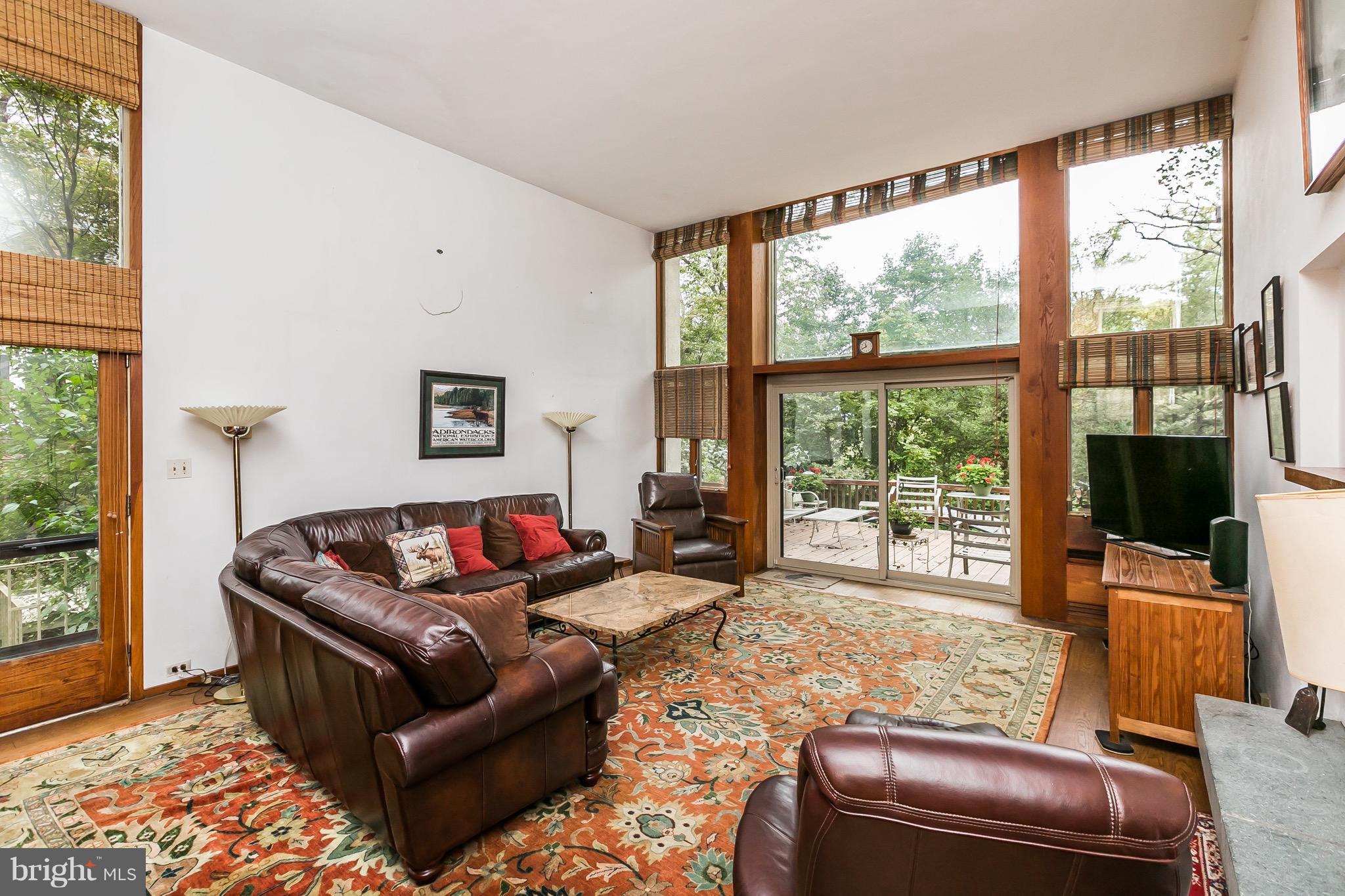 104 Oakdale Road Baltimore, MD 21210 - Photo 8 of 30 Family Room