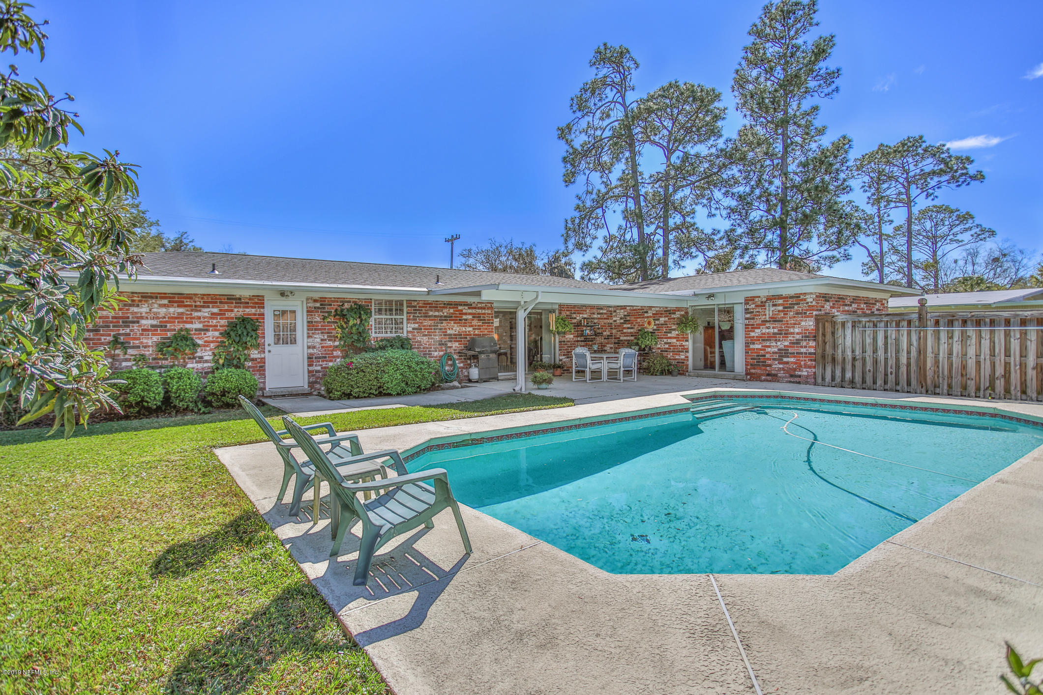 3737 Point Pleasant Road Jacksonville, FL 32217 - Photo 23 of 38 back of house and pool