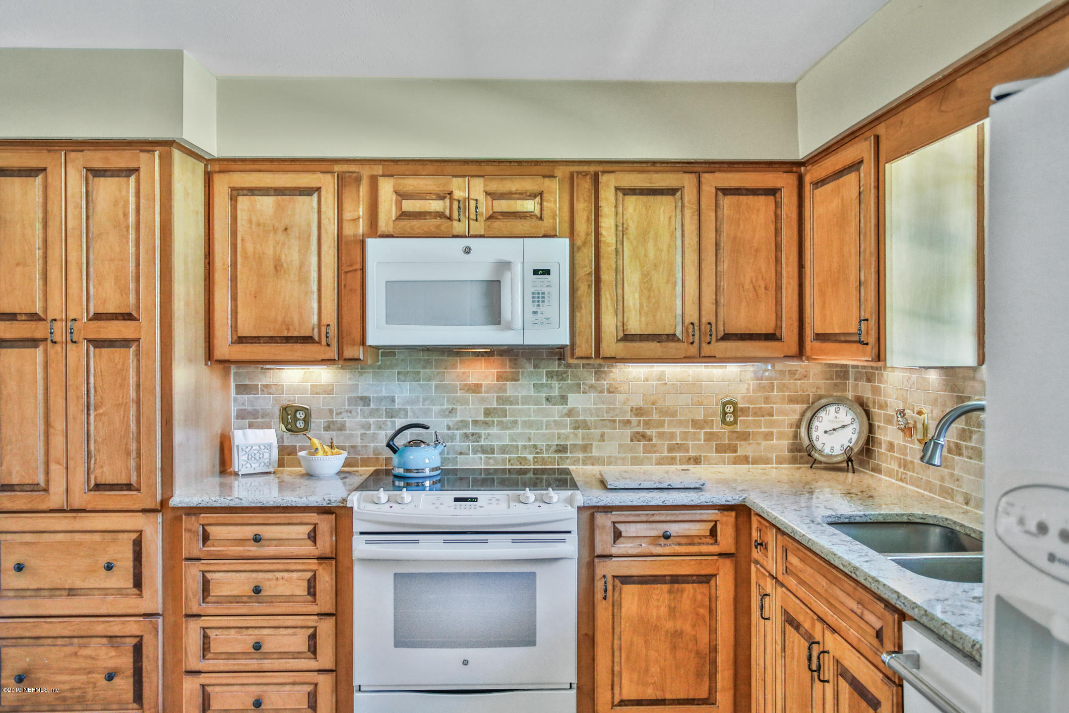 3737 Point Pleasant Road Jacksonville, FL 32217 - Photo 8 of 38 kitchen