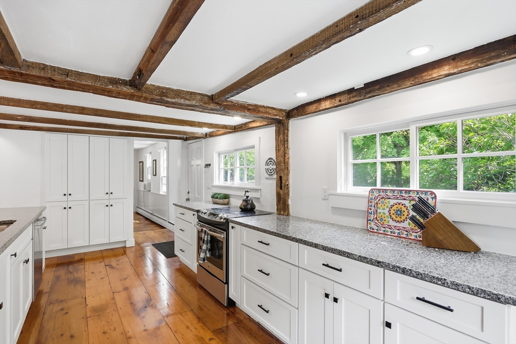 313 Berlin Road Bolton, MA 01740 - Photo 10 of 41