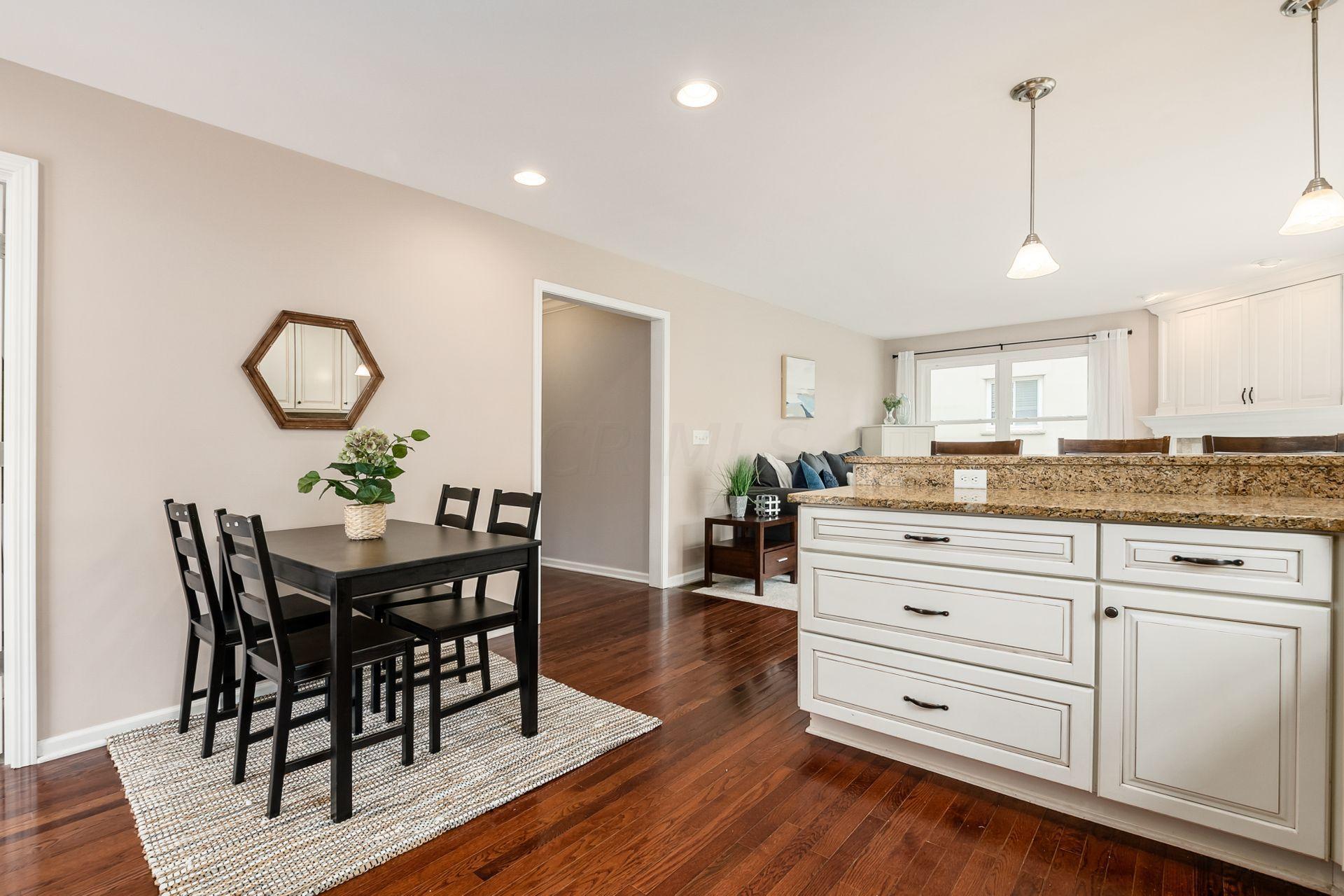 2430 Brandon Road Columbus, OH 43221 - Photo 3 of 34