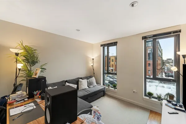 $3,000 | 691 Massachusetts Avenue, Unit 304, Boston, MA 02118