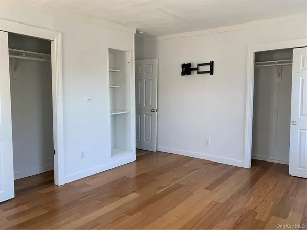 $3,400 | 14 Bayville Avenue, Unit 5, Bayville, NY 11709