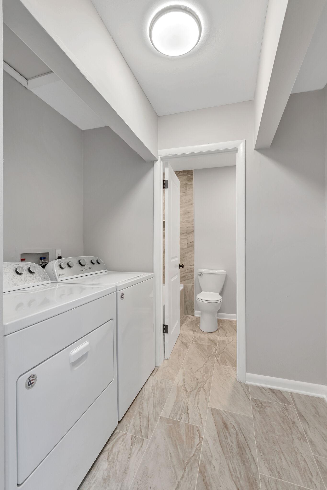 2004 Granville Road Franklin, TN 37064 - Photo 20 of 32 a bathroom with a sink toilet and shower