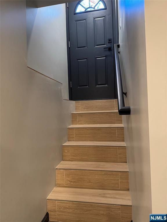 27 Emerald Street Hackensack, NJ 07601 - Photo 33 of 42 a view of entryway