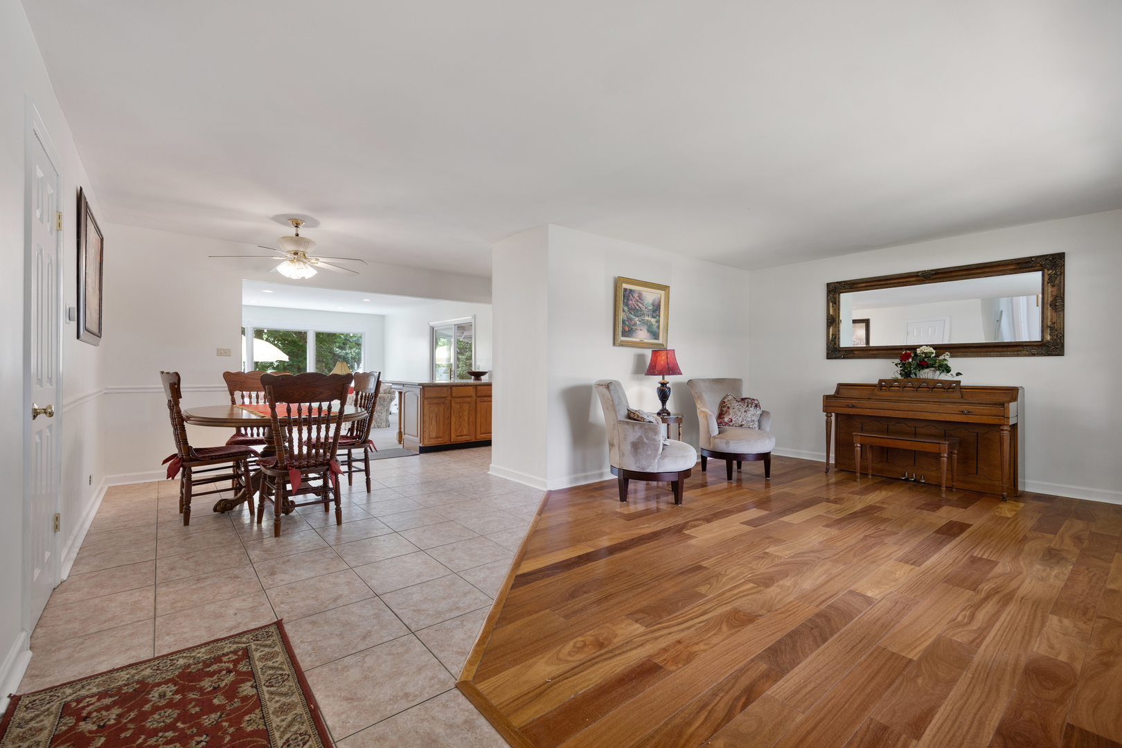 586 Aztec Drive Carol Stream, IL 60188 - Photo 7 of 26