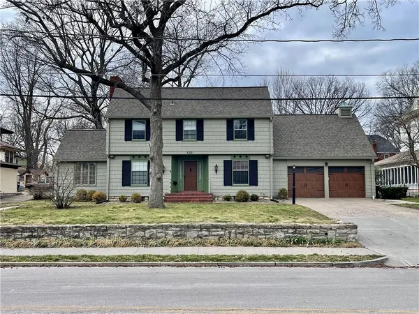 $289,000 | 500 North Delaware Street, Independence, MO 64050