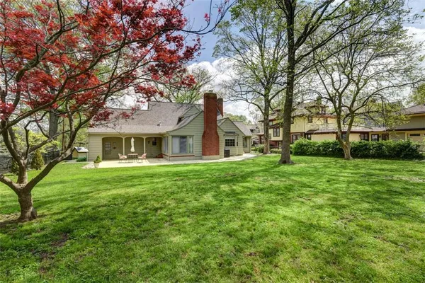 $309,000 | 500 North Delaware Street, Independence, MO 64050
