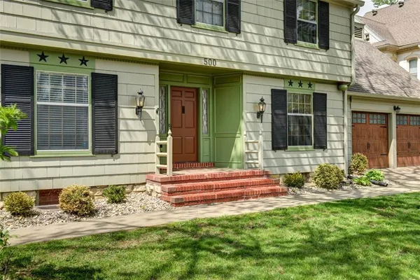 $309,000 | 500 North Delaware Street, Independence, MO 64050
