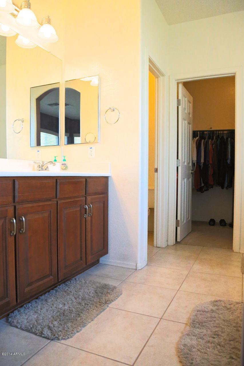 2318 West Beverly Rd. Phoenix, AZ 85041 - Photo 25 of 41 Master Bathroom - Vanity