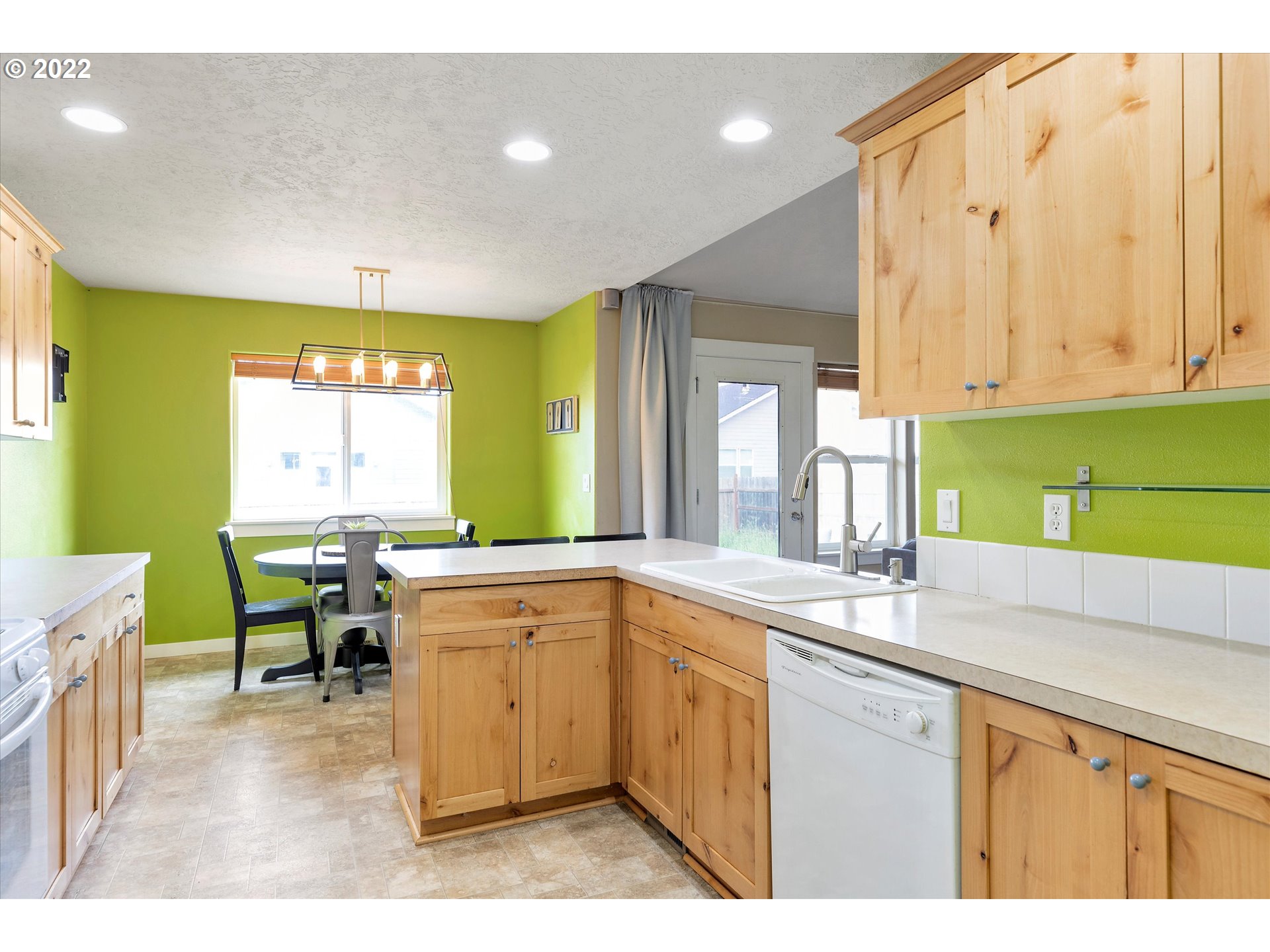 3120 Tamarack Road Hood River, OR 97031 - Photo 9 of 27 Gallery Image 9