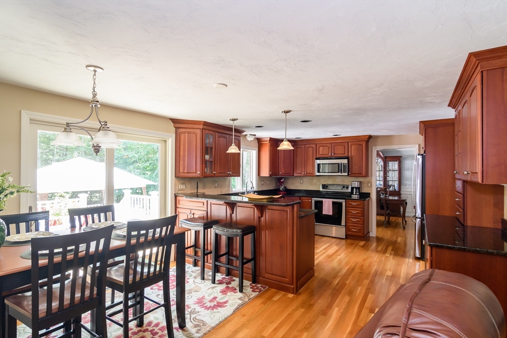 19 Nathan Road Mansfield, MA 02048 - Photo 8 of 38