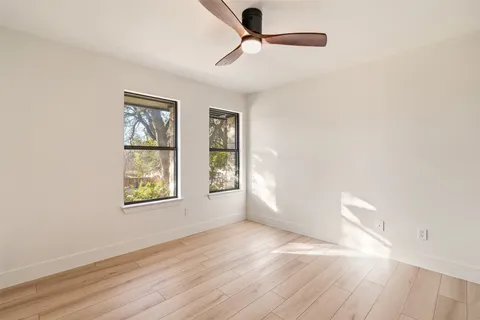 $559,000 | 300 Norwood Drive West, Georgetown, TX 78628