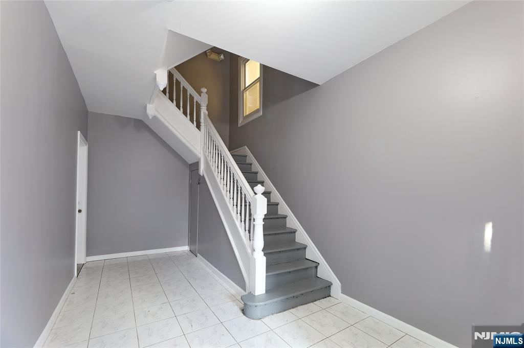 119 Ridgewood Avenue Newark, NJ 07108 - Photo 3 of 38 a view of entryway