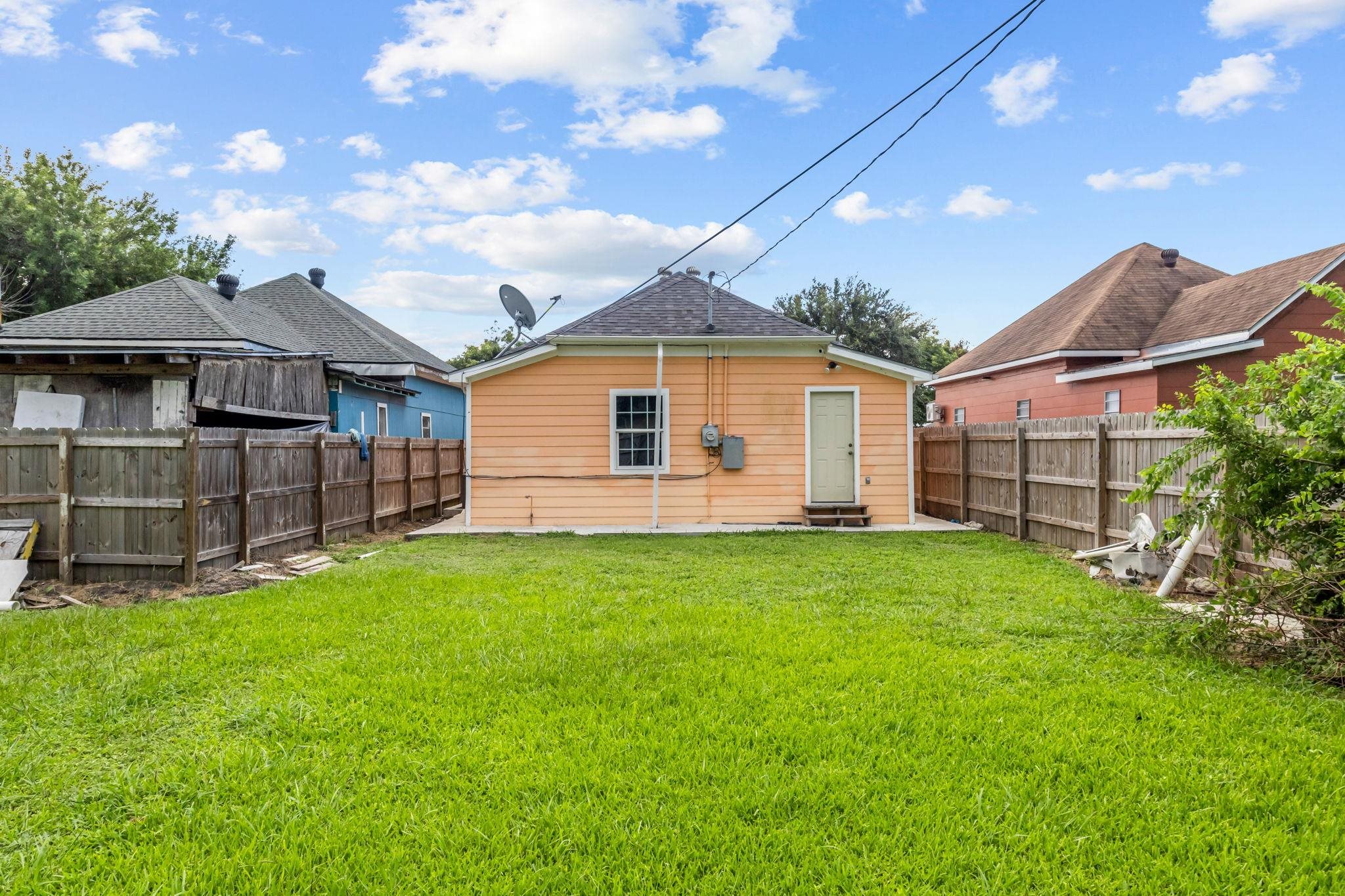 341 12th Street Port Arthur, TX 77640 - Photo 17 of 18