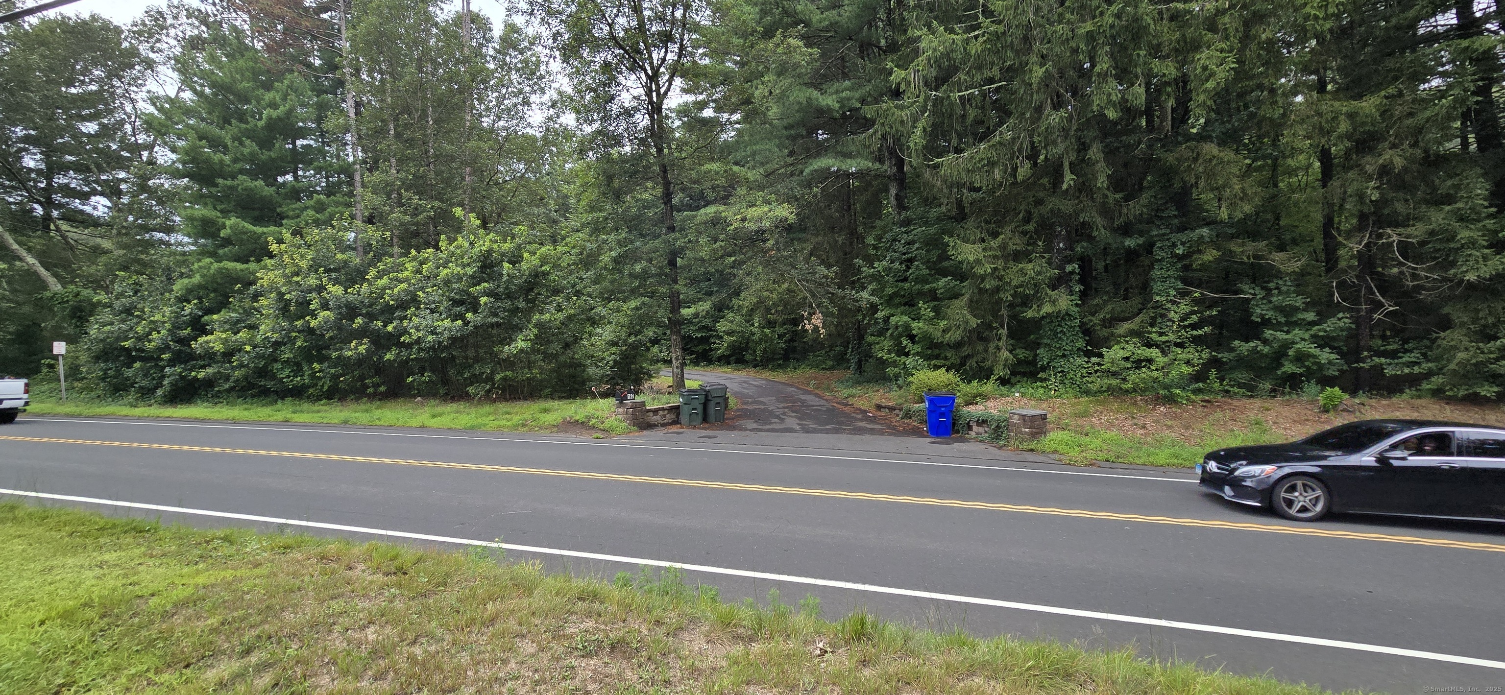 189 West Avon Road Avon, CT 06001 - Photo 4 of 12 a view of a street