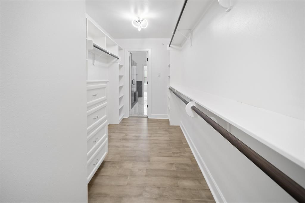 7650 Springhill Street, Unit 403 Houston, TX 77021 - Photo 20 of 30 a hallway with stairs