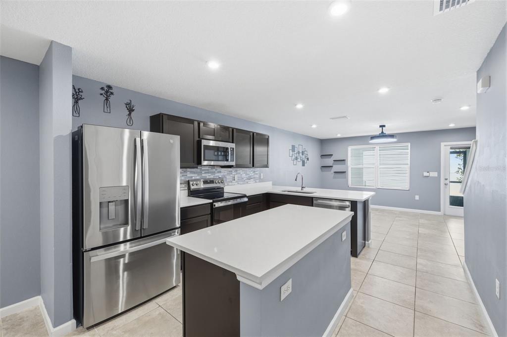 11385 Spectacled Drive New Port Richey, FL 34654 - Photo 4 of 27