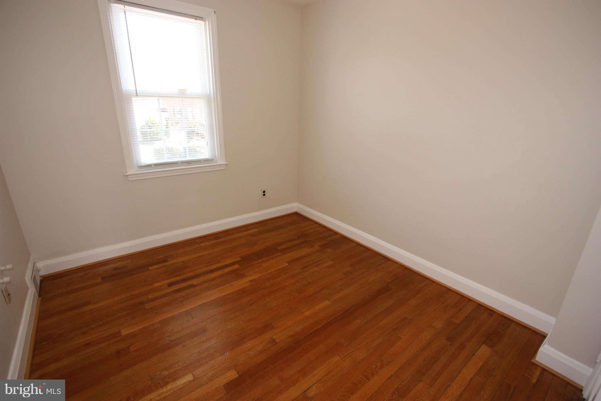 1842 Glen Ridge Road Baltimore, MD 21286 - Photo 19 of 30 BEDROOM #3 - ALL WINDOWS HAVE VENETIAN BLINDS