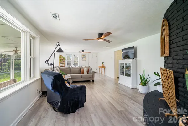 $515,000 | 913 Dorothy Street, Hendersonville, NC 28791