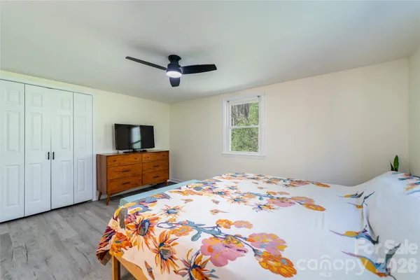 $515,000 | 913 Dorothy Street, Hendersonville, NC 28791