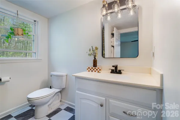 $515,000 | 913 Dorothy Street, Hendersonville, NC 28791