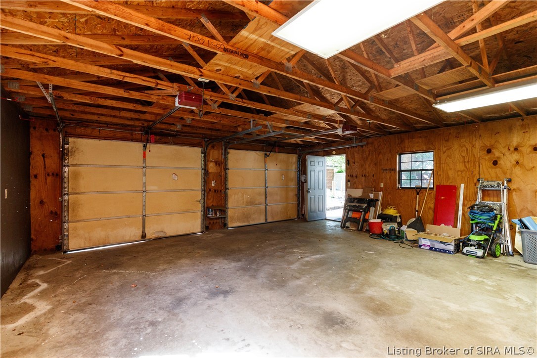2321 Bishop Road Jeffersonville, IN 47130 - Photo 6 of 47