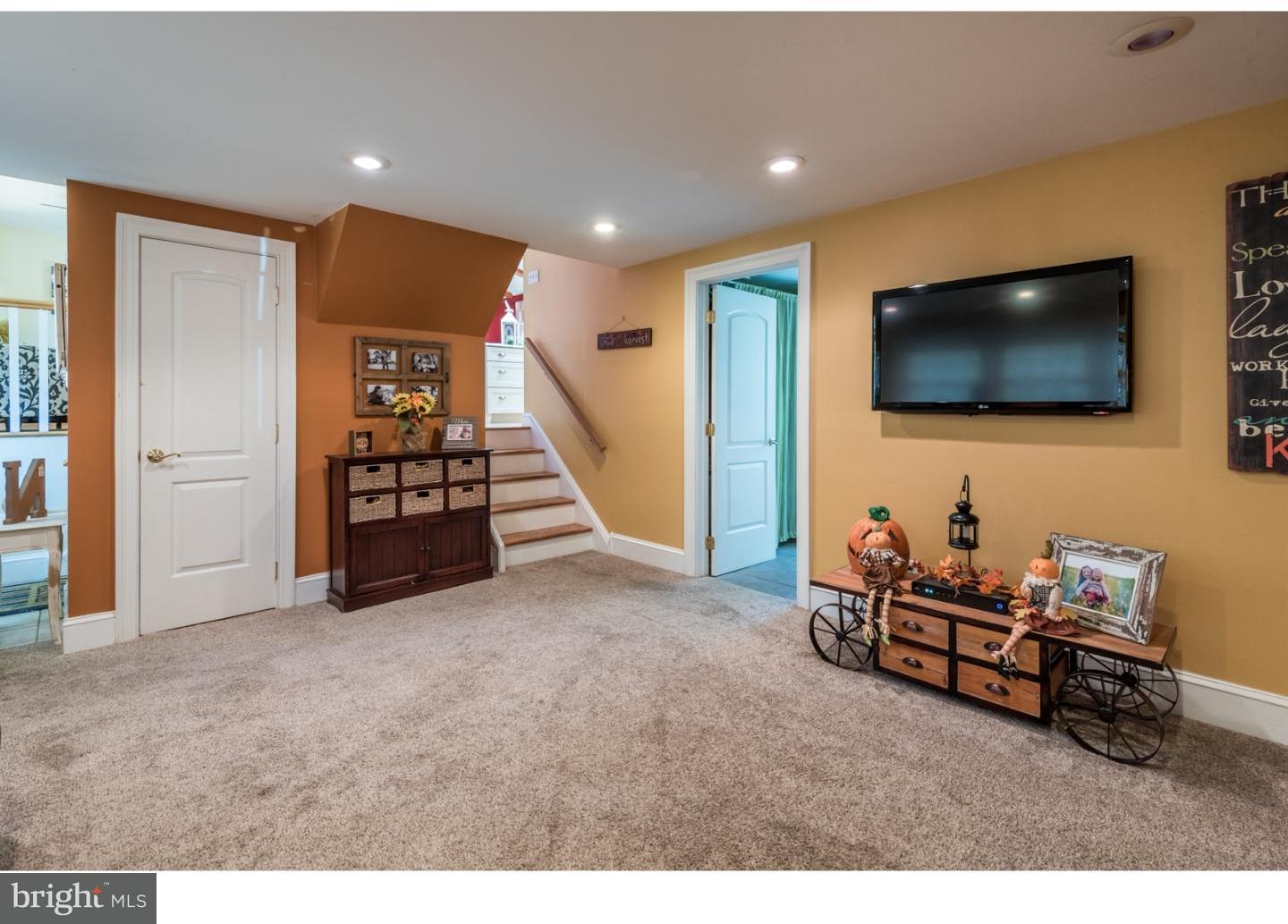 14 Pine Road Malvern, PA 19355 - Photo 6 of 25 Family Room
