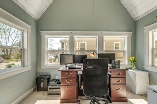15 Osborne Road Milton, MA 02186 - Photo 9 of 30 Gallery Image 9