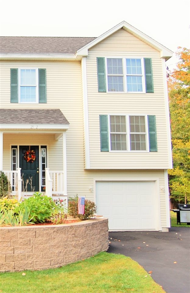 25 Woodside Lane, Unit 2 Rochester, NH 03867 - Photo 3 of 39
