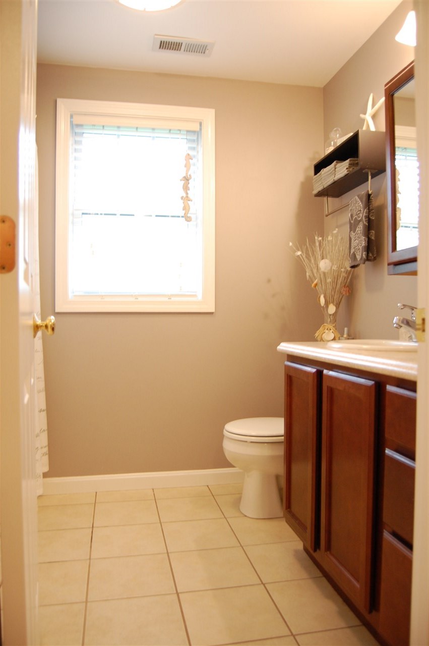 25 Woodside Lane, Unit 2 Rochester, NH 03867 - Photo 33 of 39