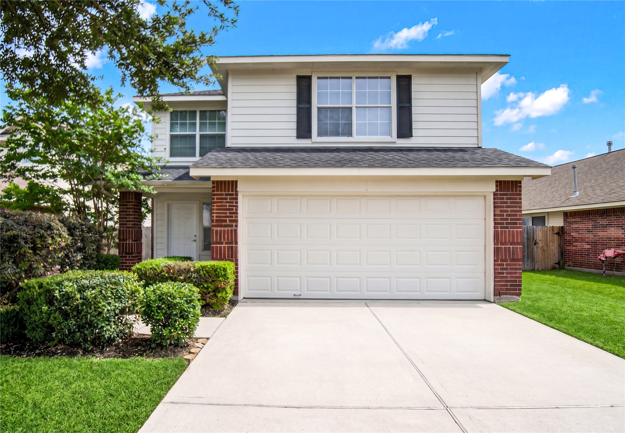 9926 Myrtle Field Lane Houston, TX 77044 - Photo 1 of 34