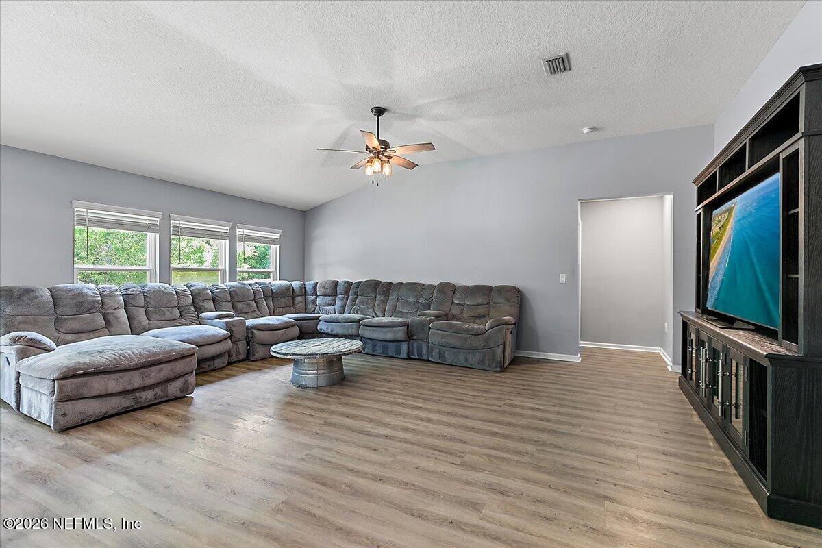 231 Rittburn Lane St. Johns, FL 32259 - Photo 8 of 18 08-Living Room